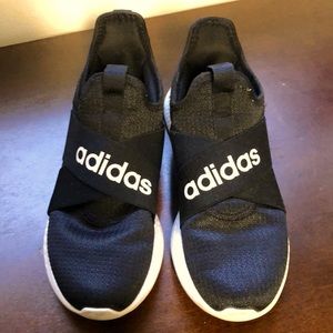 Black Adidas like new size 6.5